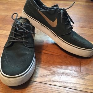 Men’s Nike Janoski’s